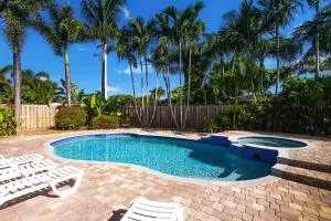 Deluxe 5BR Home in Dania Beach near Beach, Casino, Heated Pool - Port Laudania