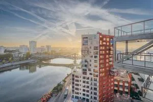 CHARMING APARTMENT WITH PANORAMIC SEINE RIVER & EIFFEL TOWER VIEWs - 沙朗通勒蓬