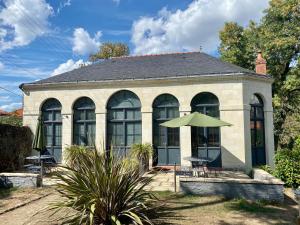 Maisons de vacances Gite urbain de charme avec terrasse, velos et equipements bebe, a 10 min de Nantes - FR-1-306-802 : photos des chambres