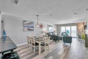 Newly Renovated Condo on Maderia Beach