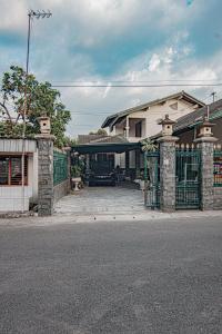 Griyo Kiswo Vacation Home