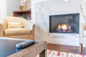 Luxurious & Modern 4BR House w 3 Car Parking