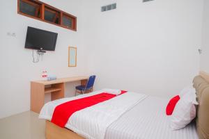 RedDoorz Syariah near Alun Alun Temanggung