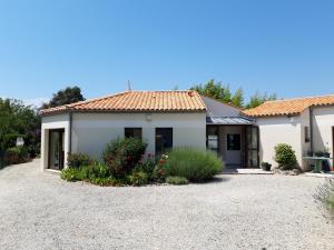 Maisons de vacances Maison plain-pied 4 pers, jardin, BBQ, WIFI, animaux OK - Chatelaillon-Plage - FR-1-706-8 : Maison de Vacances