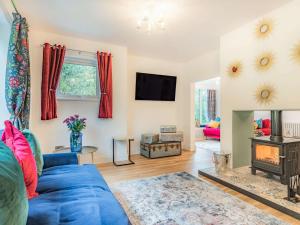 4 Bed in Bakewell 87419