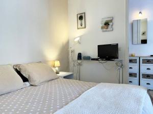 Studio cosy avec coin nuit, climatisation, animaux admis, centre-ville - 4 pers - FR-1-251-579