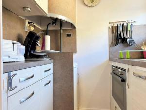 Studio pour 4 personnes au cœur du Lavandou avec vue sur les collines - FR-1-251-579