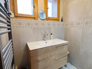 Appartement T4 au calme avec jardin et wifi, proche du centre et ski-bus - FR-1-624-150