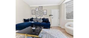 Stylish 3BR Home with Garden Sleeps 6