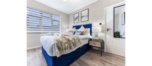 Stylish 3BR Home with Garden Sleeps 6