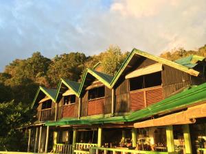 Libertys Lodge and Diving - Apo Island