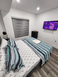 New Modern cozy room in Innisfil