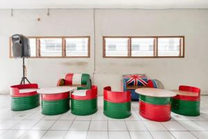 RedDoorz Plus near Galaxy Mall