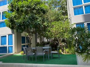 Large Ground Floor Condo, Grand Avenue, Central Pattaya