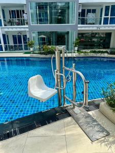 Large Ground Floor Condo, Grand Avenue, Central Pattaya