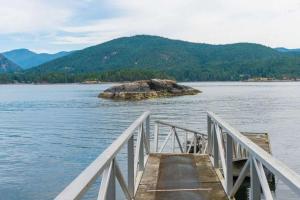 Exclusive Private Island - Pacific Ocean Paradise
