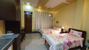 Felicidad Resto and Pension House