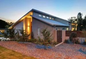 On Par for a Great Escape - Canowindra