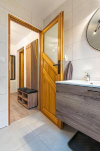Apartamenty Wisła Krzywa 8, wanna z hydromasażem, basen zewnętrzny
