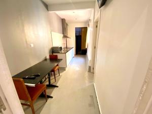 Apartamento de 3 habitaciones en Sants a 2`del metro Badal P9