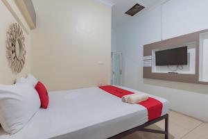 RedDoorz at Jalan Otista Karawang