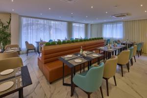 Grand Continent Hebbal A Sarovar Portico Affiliate Hotel