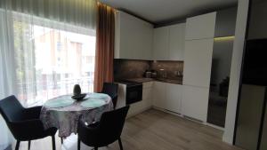 NEW J&R Apartment near Girstutis, Free private parking & Self Check-In