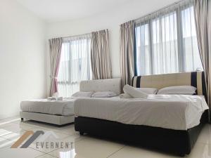 Marina Times Square Homestay by Evernent
