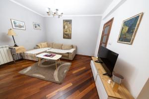 Lux Place Apartments Downtown