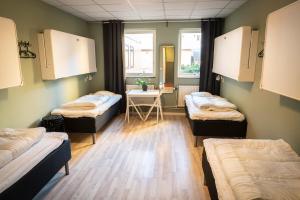 Family Room (8 Adults) with Shared Bathroom room in Göteborg Hostel