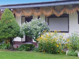 obrázek - Bungalow in L bben with a terrace