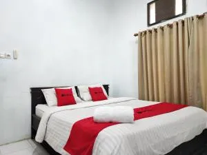 RedDoorz Syariah near Universitas Batanghari Jambi - 占碑市