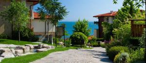 Garden of Eden Sea and Pool View