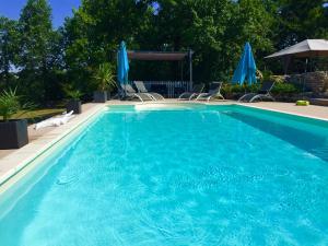 Maisons de vacances maison de campagne avec piscine : Maison 3 Chambres