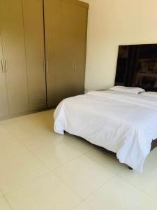 Executive 4 bedroom house with 4 beds .