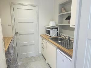 Beautiful 1-Bed Studio in Bourne end