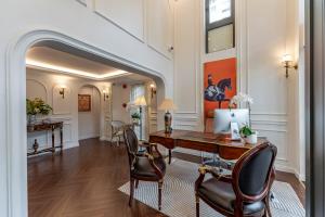 Golden Sun Apartment & Hotel