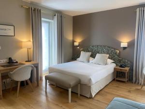 Hotels Hotel de la Plage - Saint Jean de Luz : photos des chambres