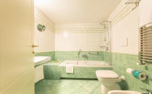 Double or Twin Room with Sea View