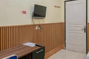 RedDoorz near Wisma Cahaya Abadi Sepinggan Airport Balikpapan