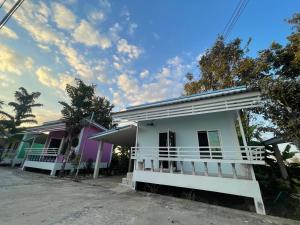 บุญพน รีสอร์ต Maldives resort&restaurant