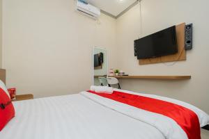 RedDoorz near Kampung Inggris Pare