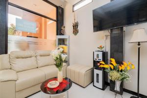 RedDoorz near Kampung Inggris Pare