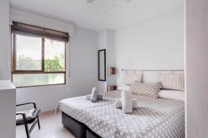 2 Bed apartment near the beach with pool