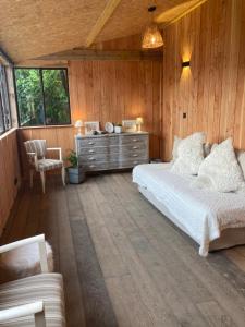 B&B / Chambres d'hotes Pierres et Jardins : photos des chambres