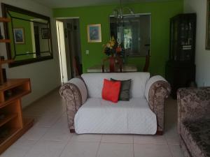 Suíte confortável para casal ou 2 mulheres com cozinha