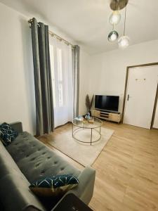 Appartements Le Bleu Cobalt - Proche IFMK & Cavilam & Gare : photos des chambres