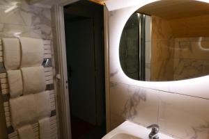 Appartements Appartement familial au bord de la Marne, jardin tropical , piscine, tennis, terrasse, parking gratuit proche Disneyland : photos des chambres