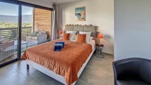 Appartement de standing avec piscine et terrasse