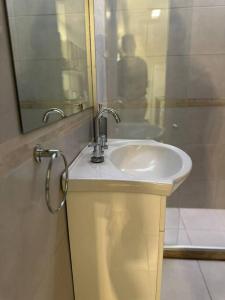 Depto Bombal cercano a Quinta Sección by Inside